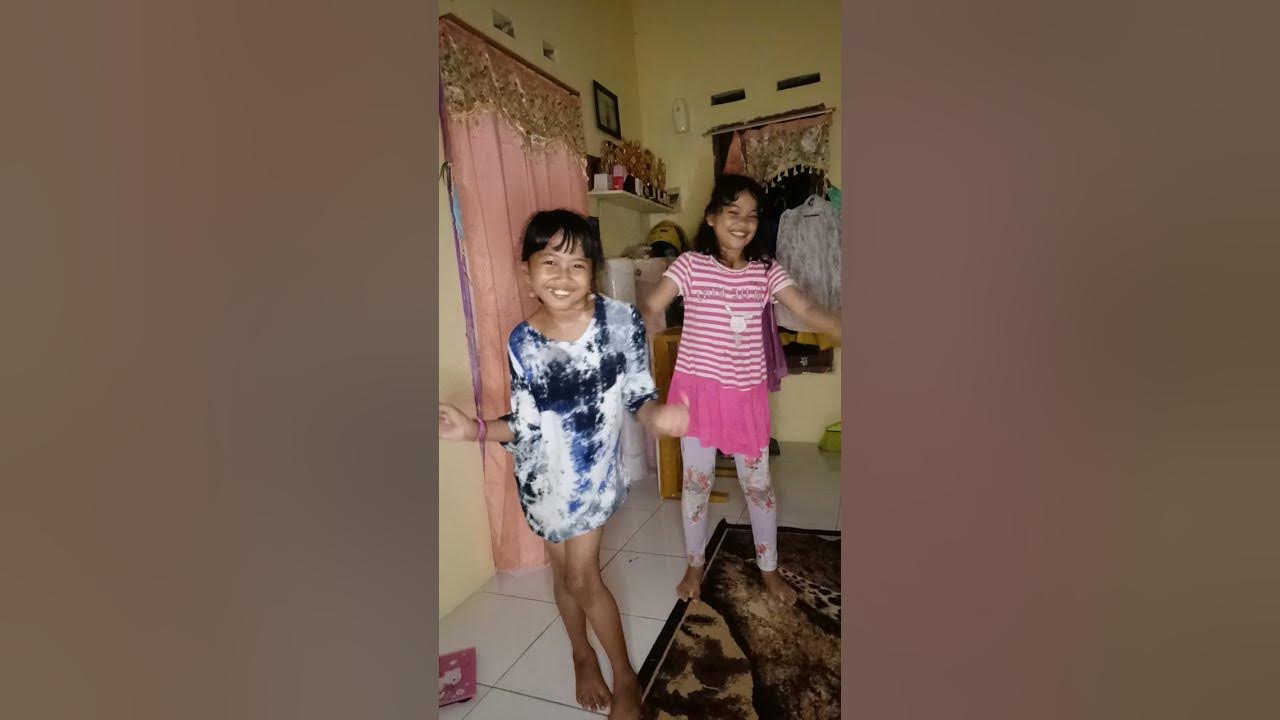 astaghfirullahaladzim kenapa Nadia selalu enggak pakai celana 😂😂😂 astaghfirullahaladzim kenapa Nadia selalu enggak pakai celana 😂😂😂