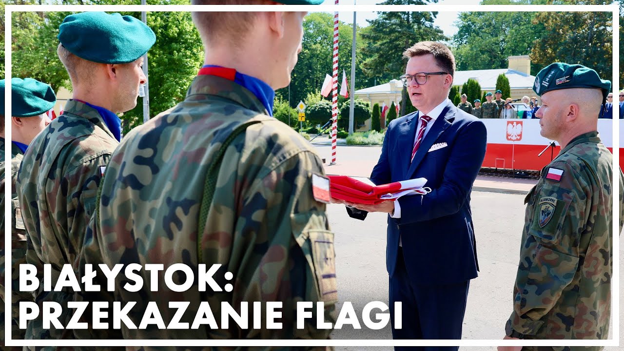 Przekazanie Flagi RP z kopuły Sejmu 18. Białostockiemu Pułkowi Rozpoznawczemu