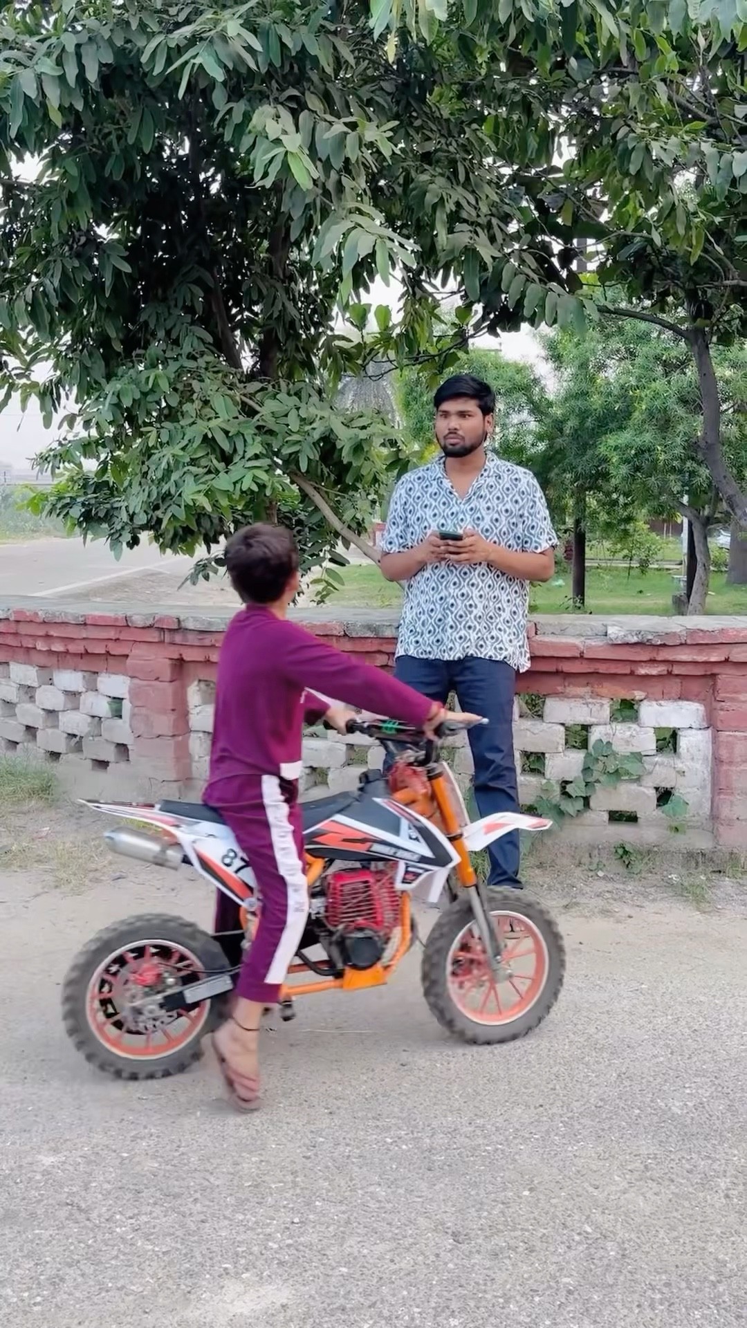 Puru ne Fire se sabko pareshan kar diya #comedy #funny #youtubeshorts #shorts #shortsfeed
