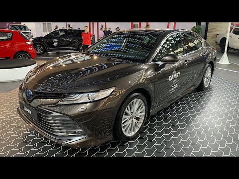 Toyota Camry 2019 Hybrid First Look Exterior Interior Trunk Space