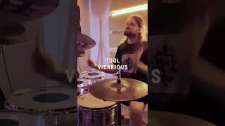 A challenging chorus on the drums in ’Vicarious’ by Tool #shorts