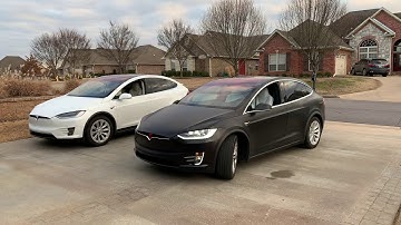 Tesla Model X Christmas light show