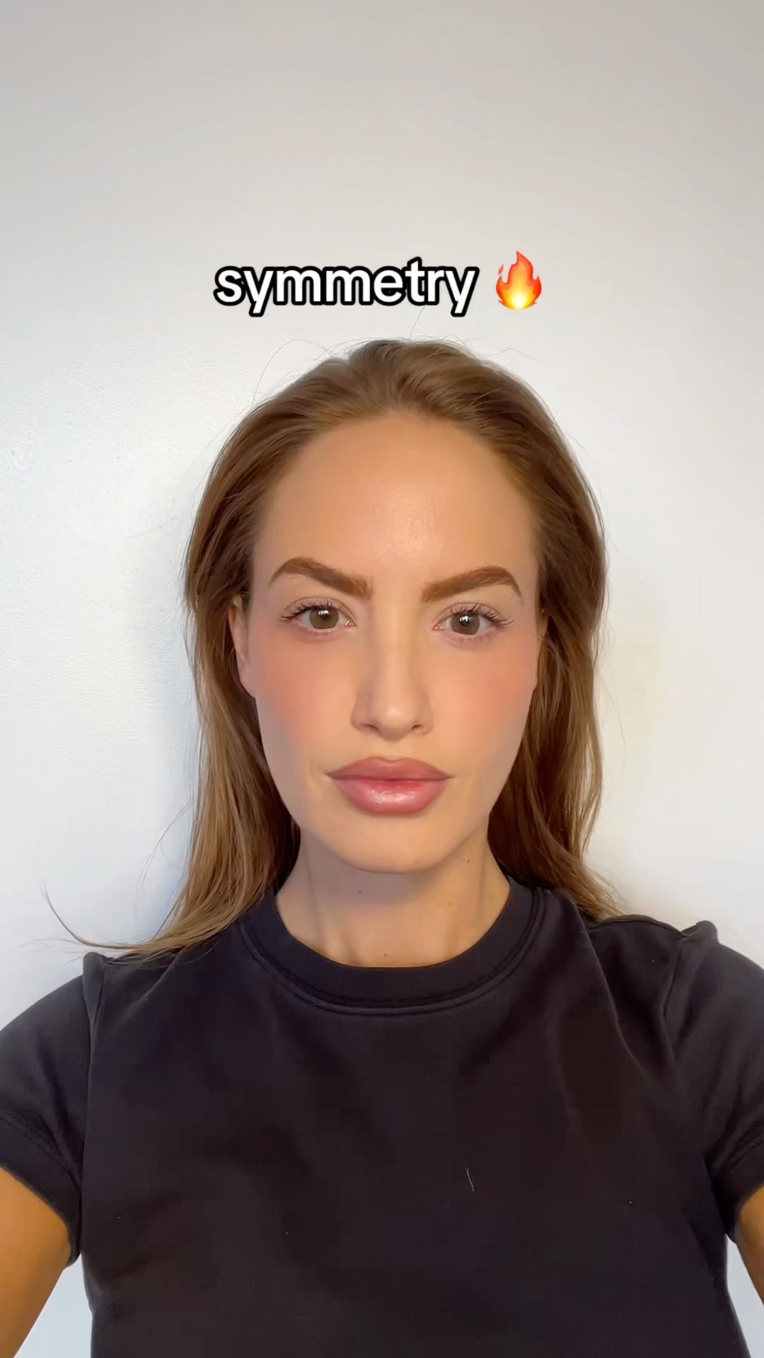 I’m literally so symmetrical cuz this is definitely so real