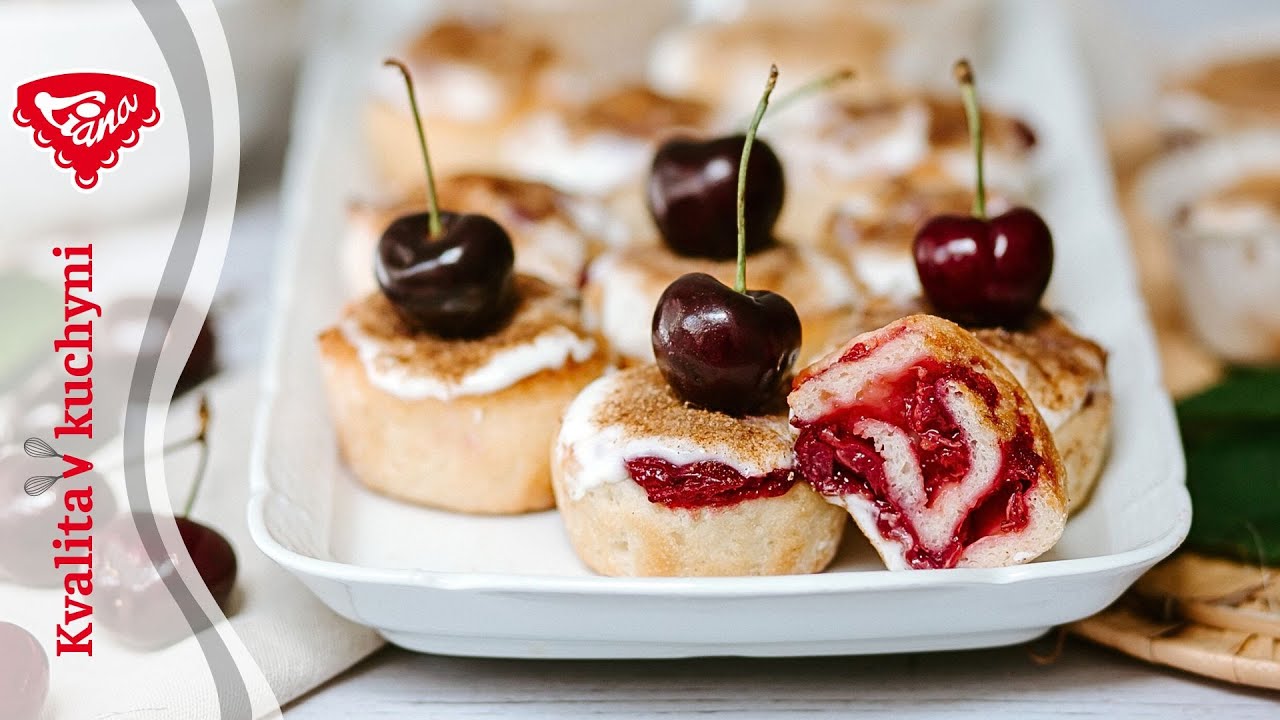 Bezlepkové osie hniezda s višňami