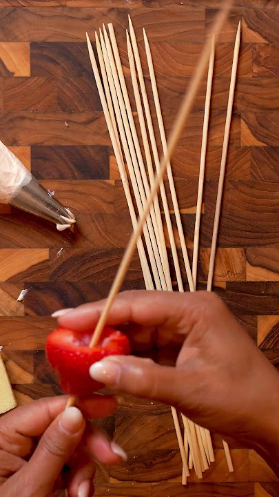 Cheesecake Stuffed Strawberry Shortcake Skewers