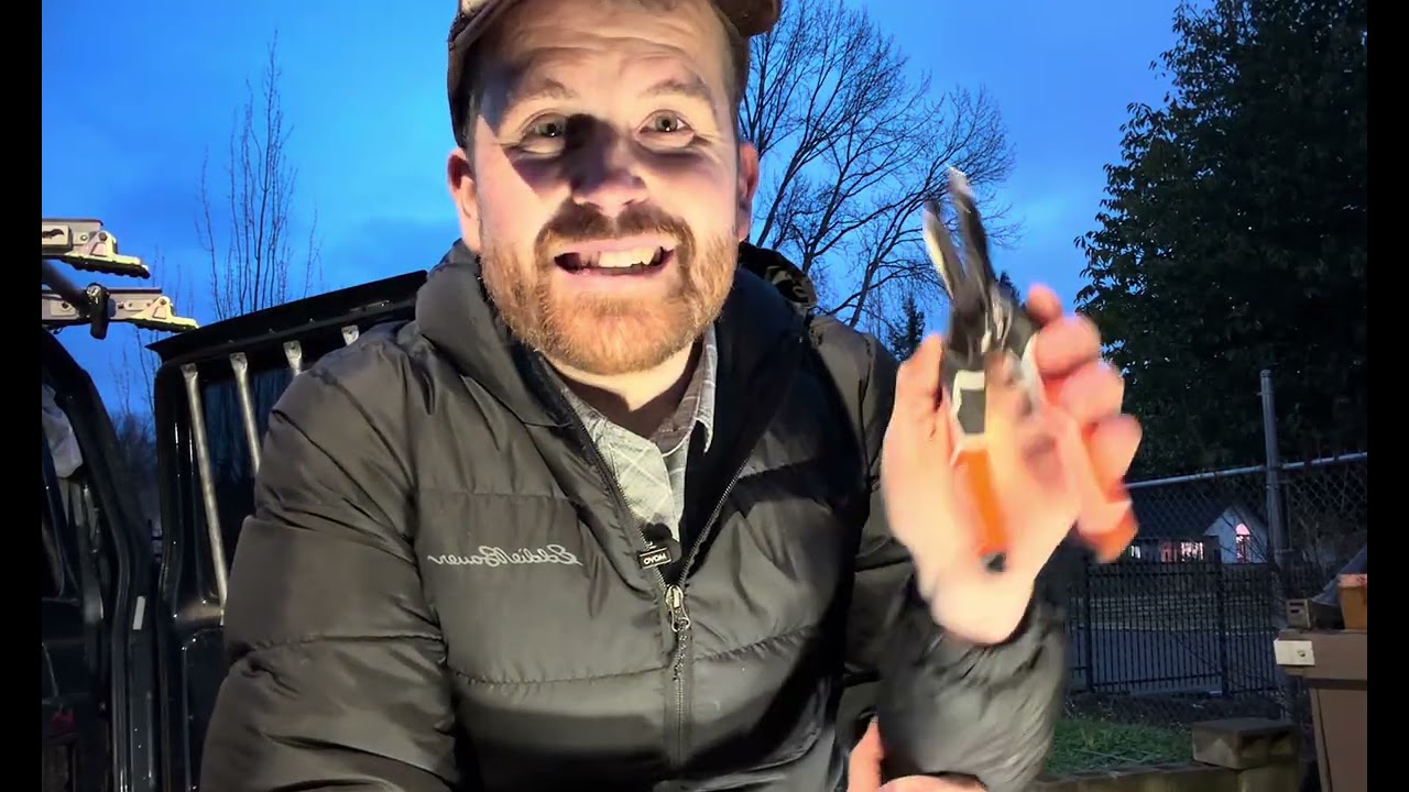 Многофункциональный инструмент для зачистки и резки проводов VANQUISH 8 в 1.