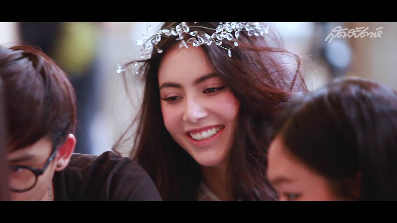 behind the scenes :  Mai Davika