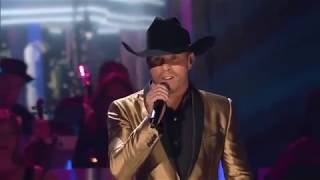 Video thumbnail of "Dustin Lynch - Christmas Baby Please Coming Home"