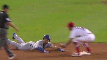 LAD@STL: Cardinals challenge double, call stands