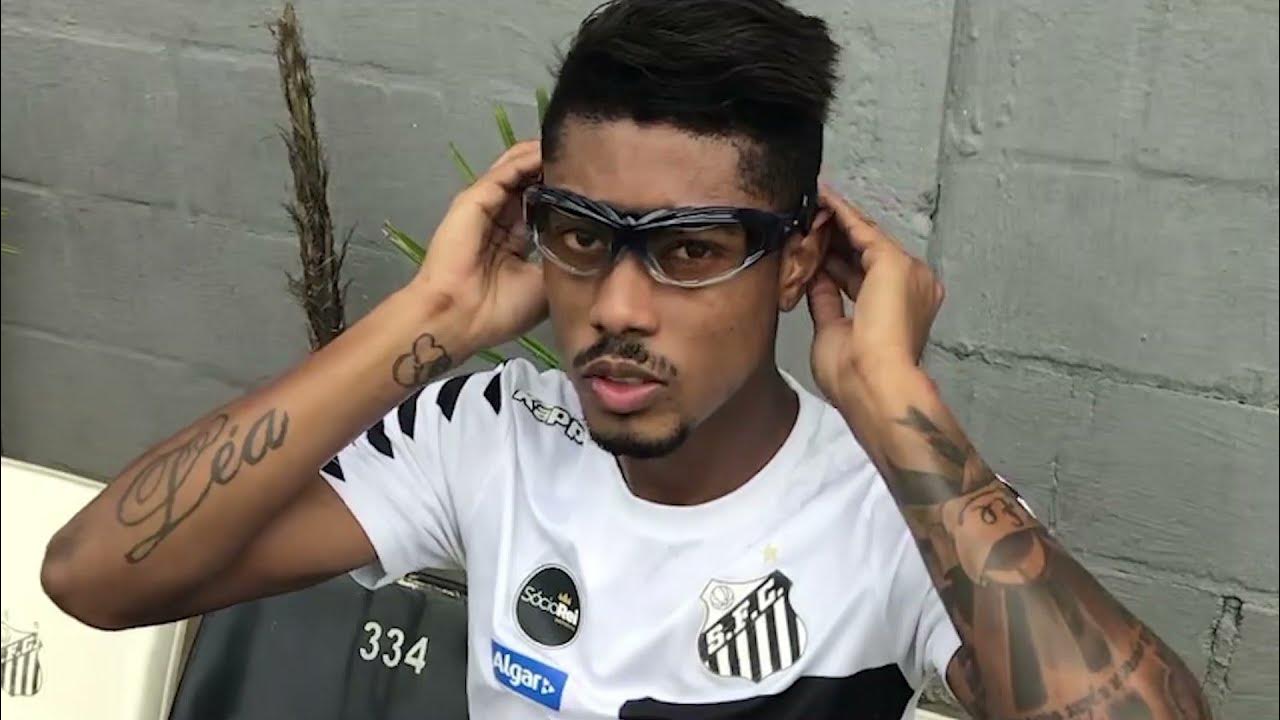 Mitos e verdades: craques podem usar óculos para jogar futebol