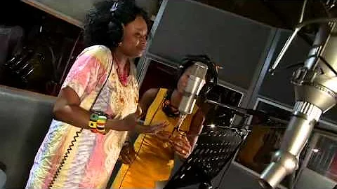 Herbie Hancock's "Imagine", featuring Pink, Seal, ...
