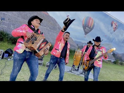 El Sinaloense - Sakura Norteño Banda (Live) - YouTube