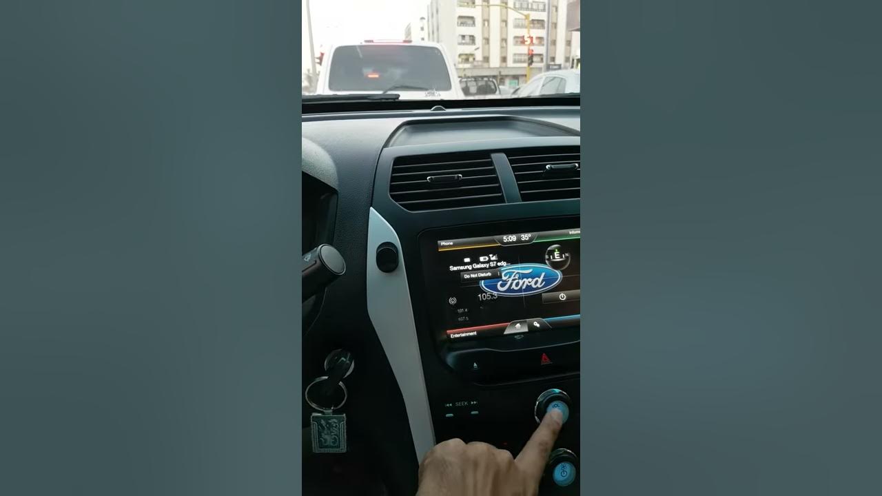 Ford explorer sound issue , Loud Static Noise Front Speaker - YouTube