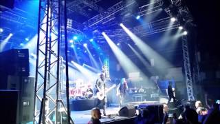 Details Papa Roach - Face Everything And Rise (Live in Prague 20.11.2015) Update