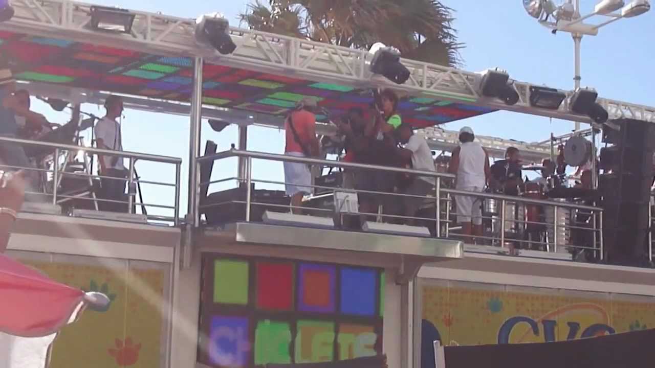 Se me chamar eu vou-saia rodada-Chiclete-Abertura Camaleão segunda-11-02-13 BY QUIRIBAMBA