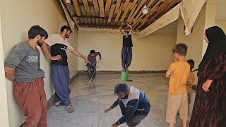 🏠🔨🐄Vlog of Renovating the Building Roof at the Dairy Farm and a Family Effort to Build a Better Home