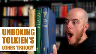 TOLKIENs OTHER TRILOGY | The GREAT TALES of Middle-earth
Trilogy may not be the right term here, but Great Tales certainly is ...
The Children of Húrin | UK Deluxe Edition: ISBN 9780007252237
Beren and Lúthien | UK Deluxe Edition: ISBN 9780008214203
The Fall of Gondolin | UK Deluxe Edition: ISBN 9780008302764
Hey! I published a little poetry book ... interested?
Get your copy of Anarchy for the Innocents on Paperback via Amazon: https://www.amazon.com/Anarchy-Innocents-Crafting-Poetic-Universe/dp/B09M5KYF5M/
or Amazon UK: https://www.amazon.co.uk/Anarchy-Innocents-Crafting-Poetic-Universe/dp/B09M5KYF5M/ today
I also wrote my own Anglo-Saxon epic poem ... interested?
Order your hardback copy of Haestingas here: https://mxpublishing.com/products/haestingas-a-retelling-of-the-valiant-fall-of-england-in-verse
Get your copy of Haestingas on Paperback or eBook via Amazon today: https://www.amazon.com/H%C3%A6stingas-retelling-valiant-England-verse/dp/1072916207/
Visit my author website: https://www.jamesmoffettwrites.com
Follow me on INSTAGRAM: https://www.instagram.com/JimBrewingBooks and on WORDPRESS: https://atolkienistperspective.wordpress.com/
MUSIC for video:Nowhere Known by Your Friend, Ghost https://soundcloud.com/yourfriendghost845 Commons — Attribution 3.0 Unported — CC BY 3.0
Free Download / Stream: http://bit.ly/l-nowhere-known promoted by Audio Library https://youtu.be/3gTYaMZ69TYStark Goes Dark by The Whole Other
The Whole Other playlist: https://www.youtube.com/playlist?list=PLrwYF1Q780z_ejLq74S4iOyIHRet70kWY TOLKIENs OTHER TRILOGY | The GREAT TALES of Middle-earth