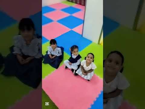 لنكن دوما أصدقاء نضحك معا نلعب معا ونبقى دائما قلوبنا متصلة مثل هذه الدائرة التي لا تنكسر