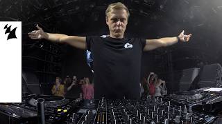 ARTBAT &amp; Armin van Buuren - Take Off (USHUAÏA Ibiza Live Set)