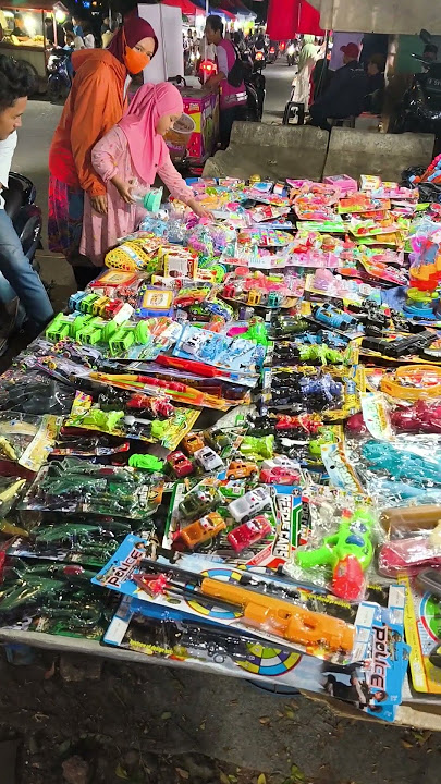 yuk jajan gulali biru dan pilih mainan anak