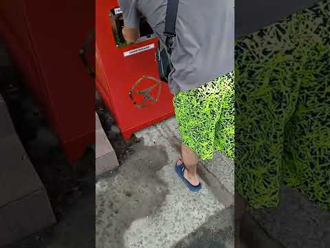 Возле ТЦ Клён