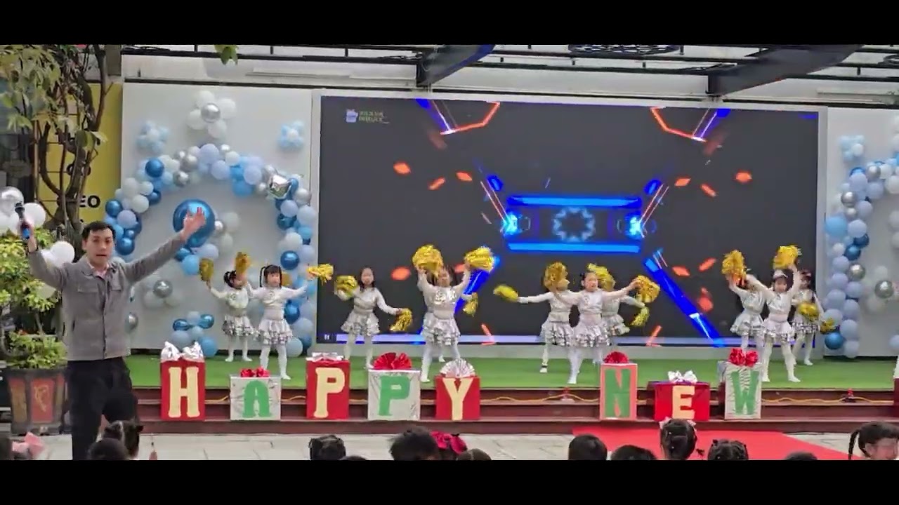 Nếp múa chào mừng năm mới 2026