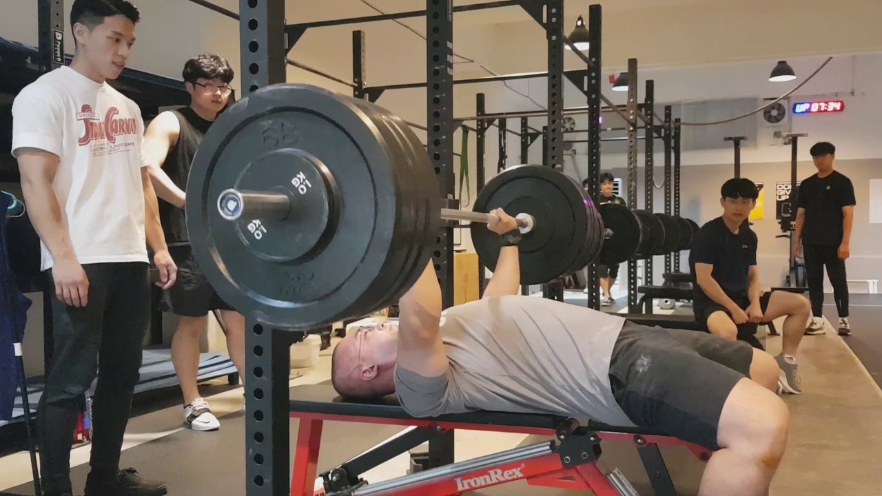 122kg Bench press 5 x 5