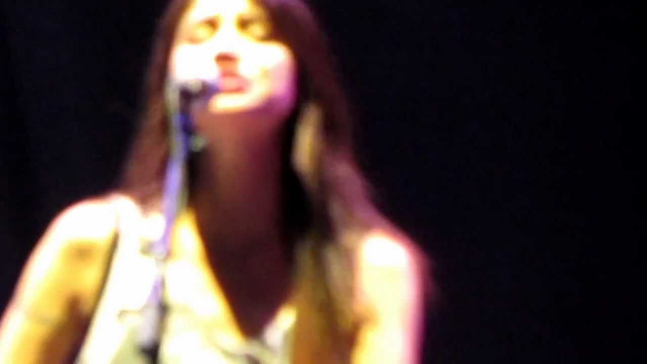 Georgina - Con Solo una Mirada [En Vivo Madrid 2012]