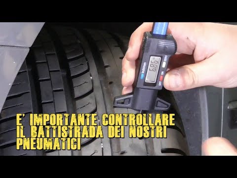 Video: Come controllare il battistrada degli pneumatici con le monete Penny: 6 passaggi