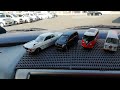 愛車のダッシュボードの上に「ミニカー５台」^^;
