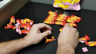Match Highlights 25 fun packs of original starburst. All pink!