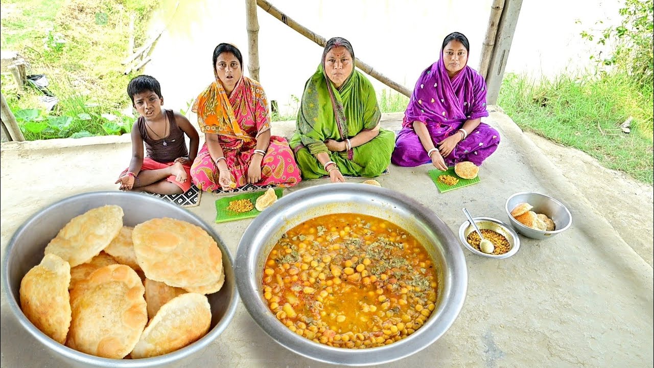 ডাল পুরি আর আমার হাতে স্পেশাল ঘুগনি রেসিপি,সবাই জমিয়ে খাওয়া দাওয়া করলাম