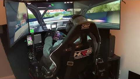 Triple screens stabilized on motion rig