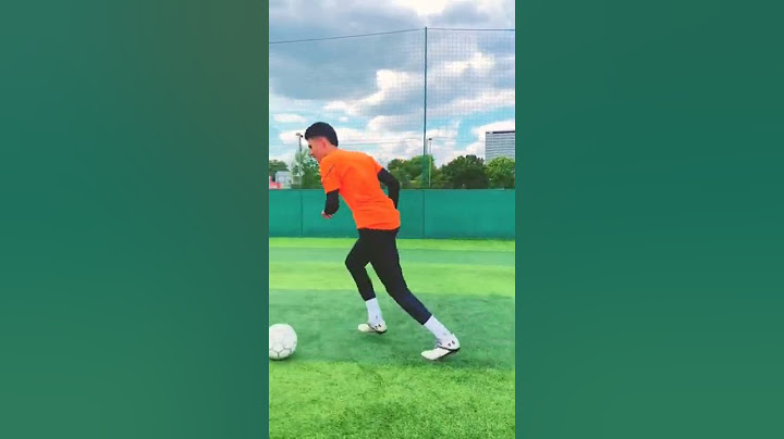 Learn the REVERSE ROULETTE in 2 STEPS😵‍💫#shorts #football #skills #viral