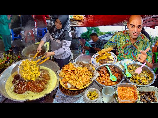 Travel vlog - INSANE Indonesian street food in SURABAYA - World's #1 Soup + Cow's Nose Salad + Spicy seafood