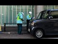 短時間でも違反は違反!右側駐車してしまった違反者が駐車監視員に何を言う??