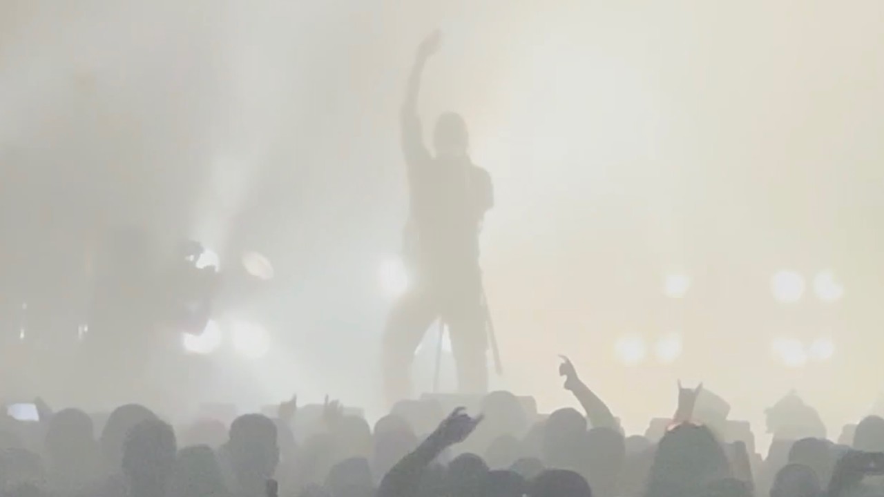 Nine Inch Nails | Mr. Self Destruct - YouTube