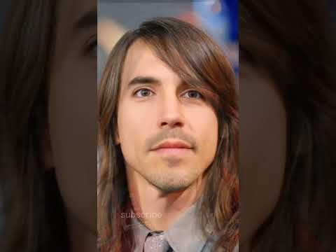 anthony kiedis(TRANFORMATION)#red hot chilli papper#short