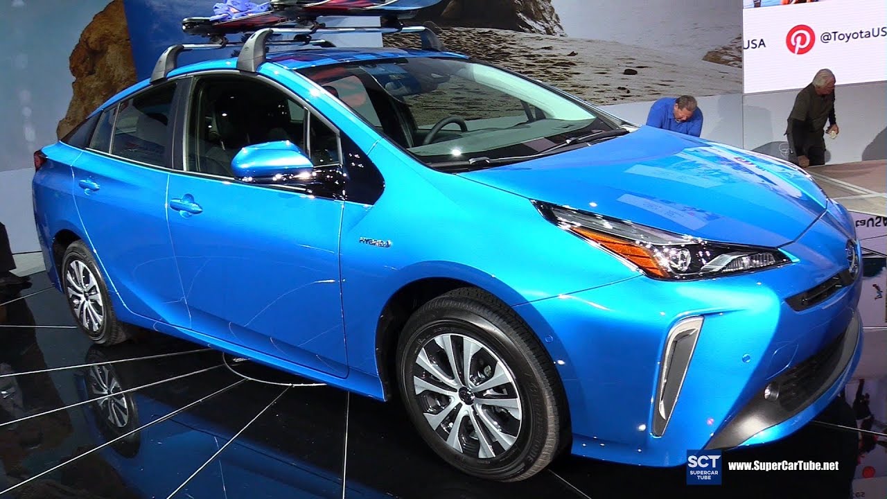2020 Toyota Prius Hybrid Xle Exterior And Interior Walkaround 2018 La Auto Show