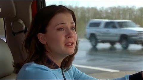 Final Destination 2 (2003) - Route 23 pile up accident eventually happens even after Kimberly