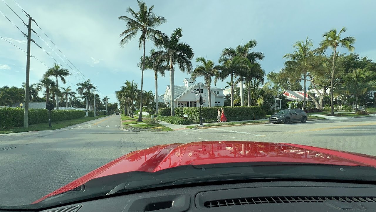 Driving Around In  Naples, Florida 2025