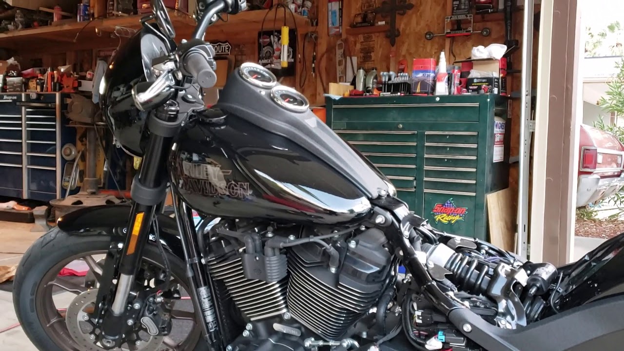 2020 FXLRS Two Bros Shorty M8 Turnout 21 Exhaust with Screamin' Eagle