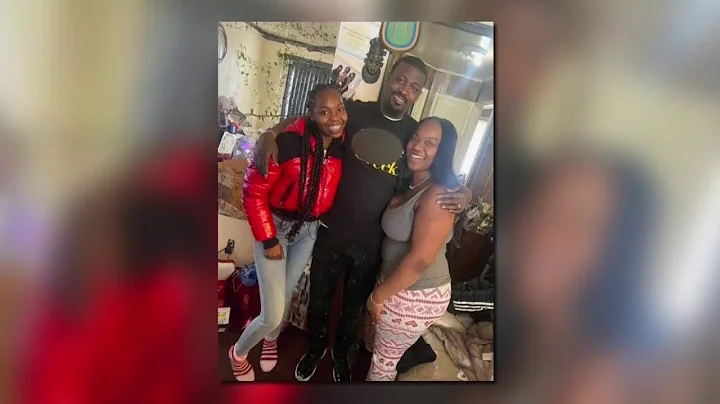 Antonio Holloways family demands answers in his mu...