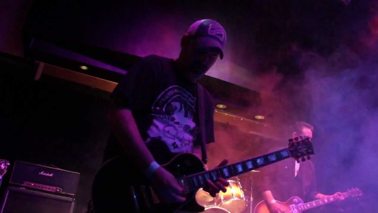 The Von Ehrics - Longneck