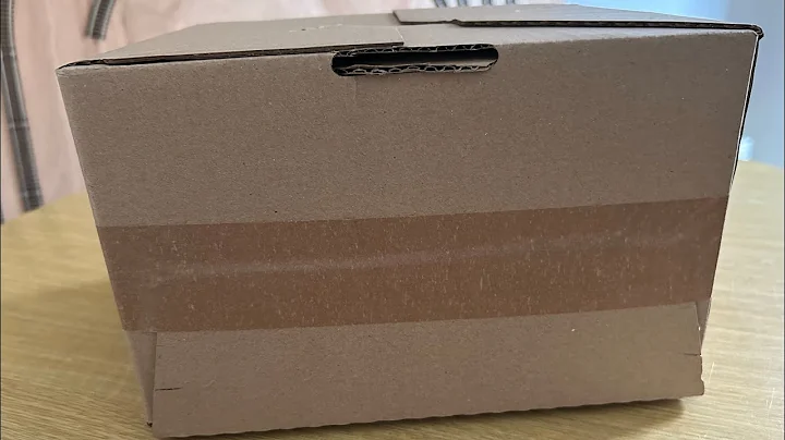 What’s in the box 13? 📦 #tt120 #hornby #train #modeltrains #model #railway #terrier #cup 