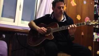 Miniatura del video "Io vivo come te - by  Pino Daniele  (versione acustic guitar )"