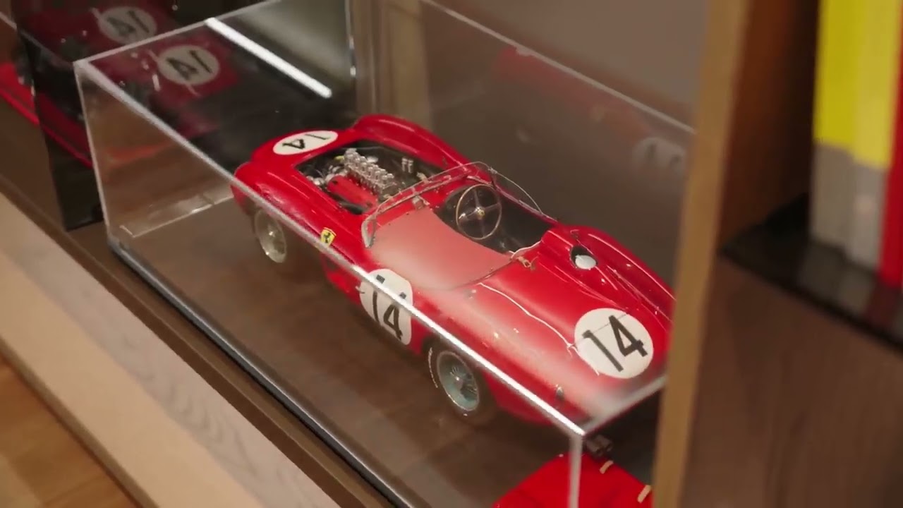 Ferrari（フェラーリ） | 高級外車・中古車の購入ならCORNES