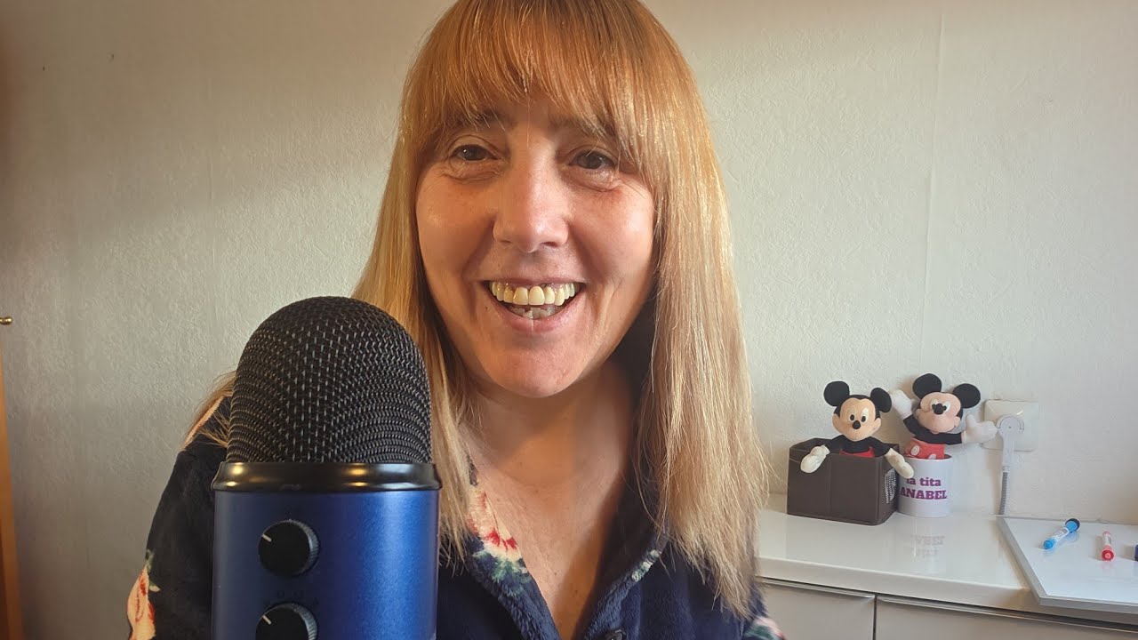 ASMR | charlita para dormir, mientras me plancho el pelo