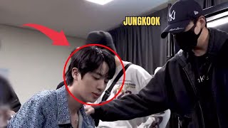Download Lagu 🔴 Jungkook made Jin BTS unable to hold back tears by doing this during the Dallas concert MP3 Download Lagu 🔴 Jungkook made Jin BTS unable to hold back tears by doing this during the Dallas concert MP3