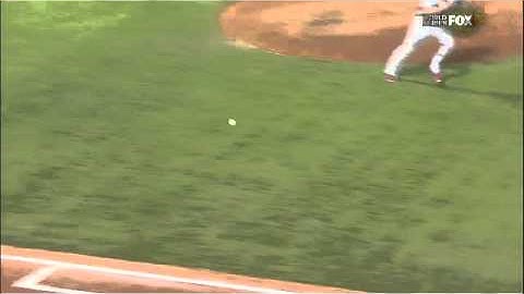 2011/10/24 Kinsler reaches on error